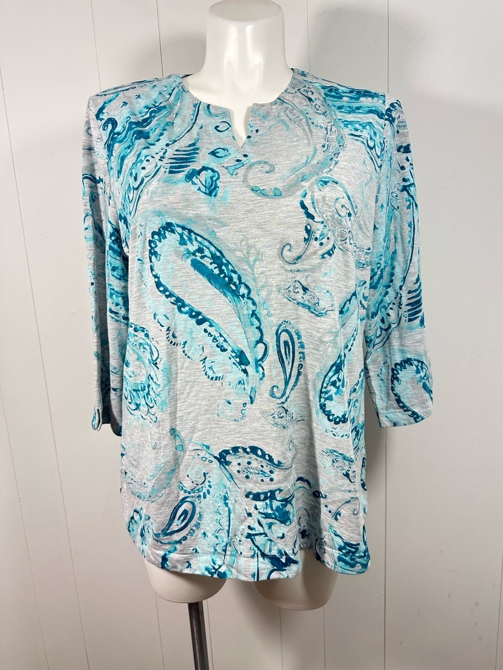 Chicos Size 3/ (XL) Blue Teal Paisley V-Neck Tunic Top 3/4 Sleeve Casual